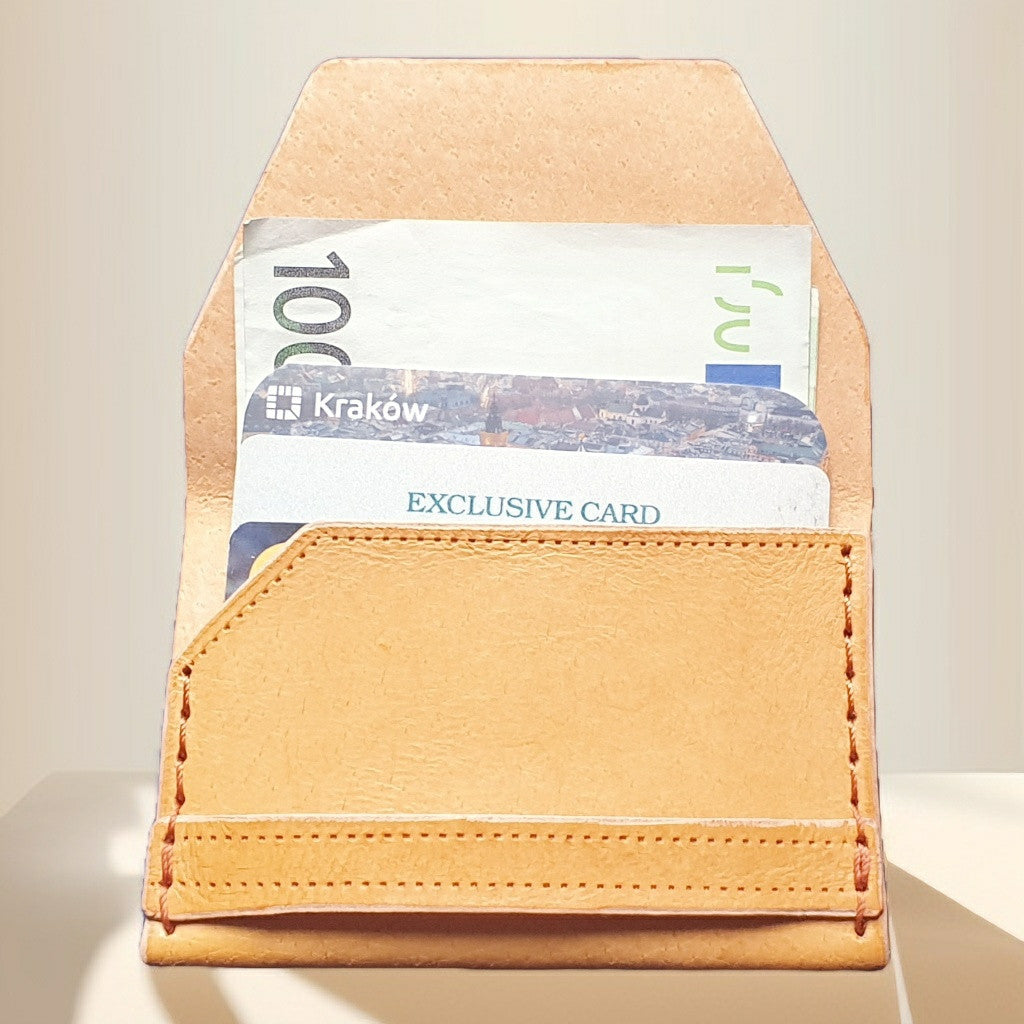 Elegant minimalist wallet in genuine leather. Handmade. Beige.-9