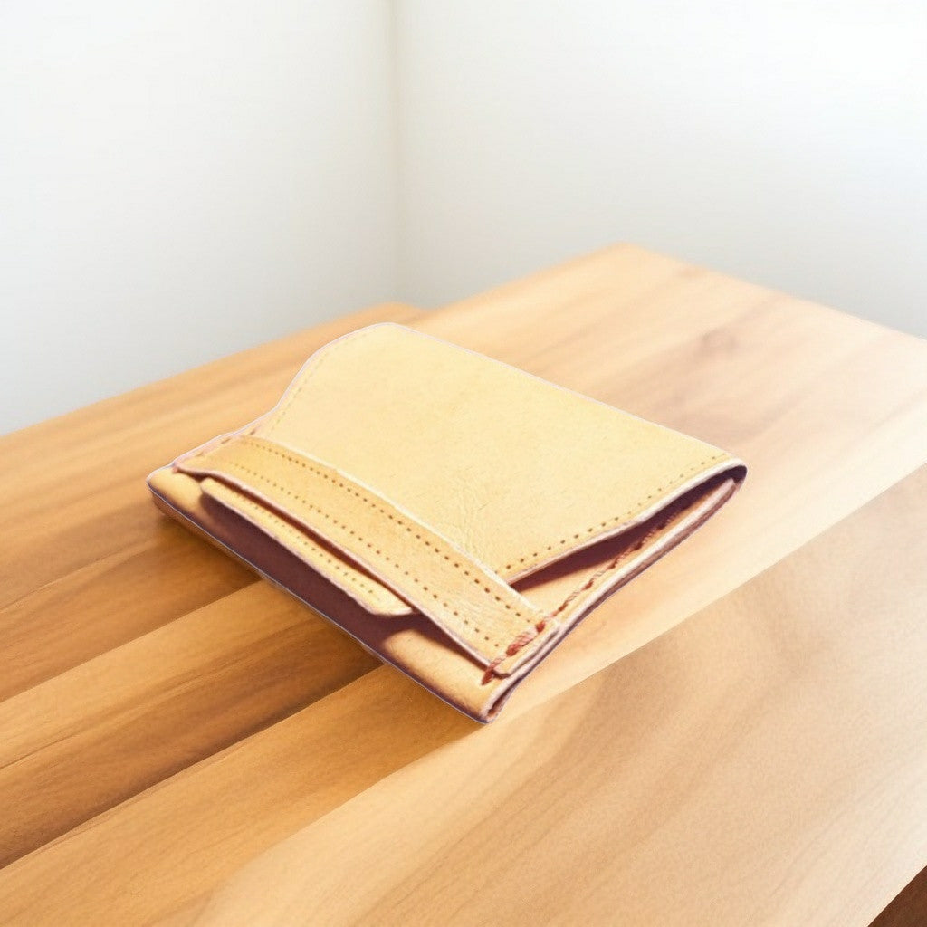 Elegant minimalist wallet in genuine leather. Handmade. Beige.-2